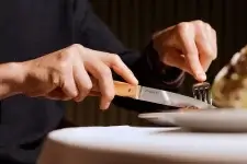 knife-fork-dining