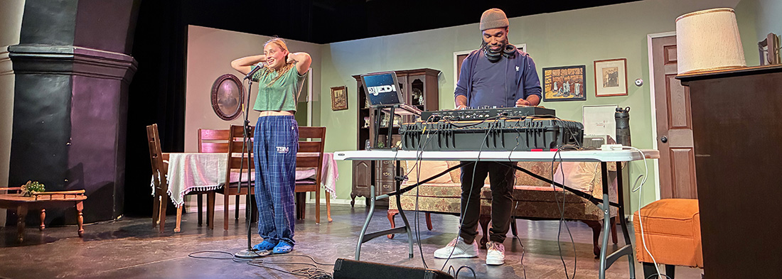 Downbeat 720 - Sophie Johnson with DJ